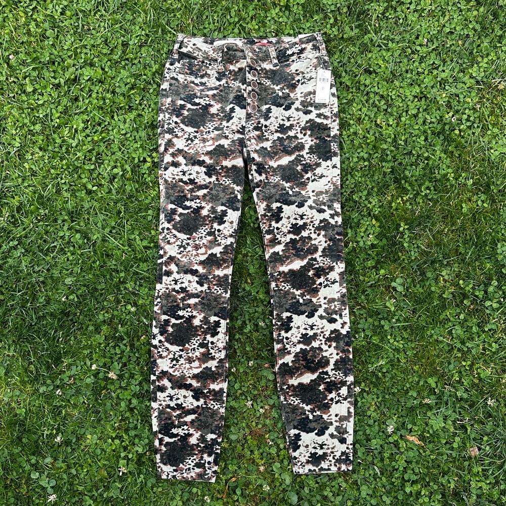 NWT PILCRO Anthropologie Women’s Size 27 Camo High Rise Skinny Corduroy Pant